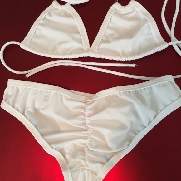 Bikini - Picture 5 of 7